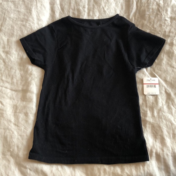 Tight black tee - Picture 2 of 4